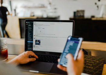 고용주는 직원들의 이메일을 읽어도 될까?