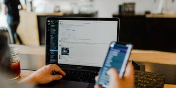 고용주는 직원들의 이메일을 읽어도 될까?