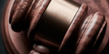 추방재판 통보서는 추방재판의 시작을 알리는 것