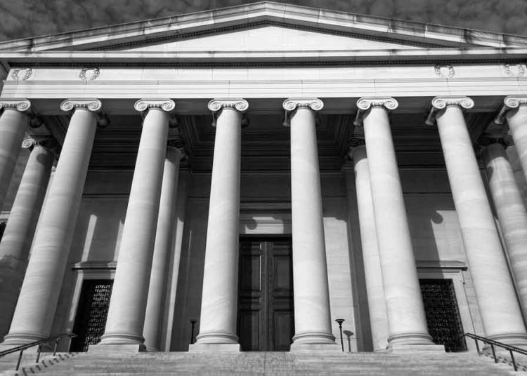 트럼프 대통령, 취업 비자 발급 제한 행정명령