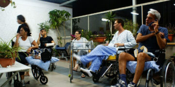 교통사고 사고 직후 가장 먼저 해야 할 조치는 무엇인가요?